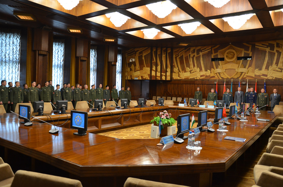 О вступлении в должность начальника Объединенного штаба ОДКБ генерал-полковника С.А.Жасузакова