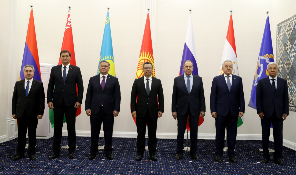 Президент Кыргызской Республики Садыр Жапаров принял министров иностранных дел государств – членов ОДКБ