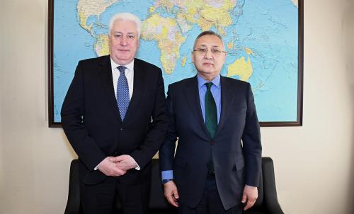 В Секретариате ОДКБ состоялась рабочая встреча Генерального секретаря Таалатбека Масадыкова с главным редактором журнала «Национальная оборона» Игорем Коротченко