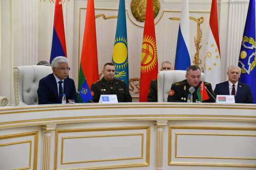 На заседании Совета министров обороны ОДКБ в Минске обсудили вызовы и угрозы военной безопасности в регионах коллективной безопасности и вопросы совершенствования системы кризисного реагирования