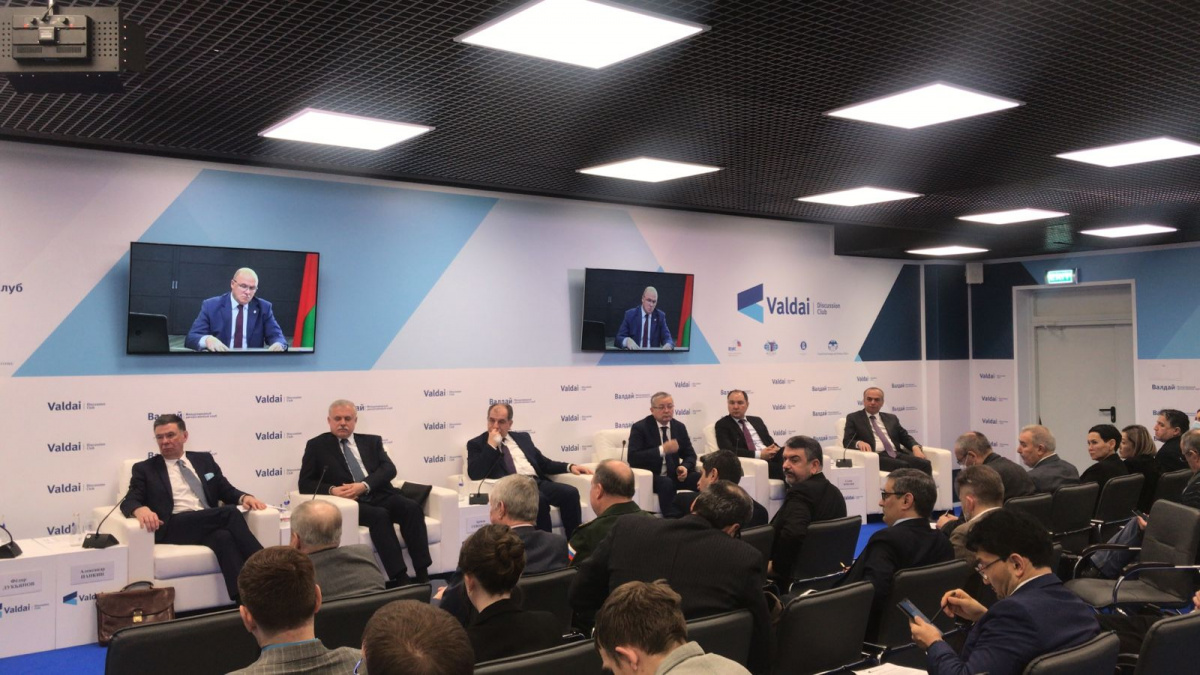 Стратегической целью ОДКБ остается укрепление мира и международной безопасности – Станислав Зась на форуме клуба «Валдай» Стратегической целью ОДКБ остается укрепление мира и международной безопасности – Станислав Зась на форуме клуба «Валдай»