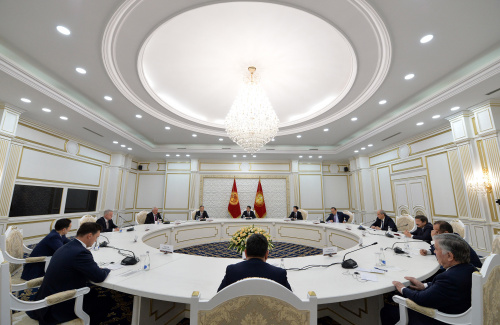 Президент Кыргызстана Садыр Жапаров встретился с главами международных организаций. Во встрече принял участие Генеральный секретарь ОДКБ Станислав Зась Президент Кыргызстана Садыр Жапаров встретился с главами международных организаций. Во встрече принял участие Генеральный секретарь ОДКБ Станислав Зась