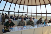 На центральной смотровой вышке полигона во время наблюдения на активной фазой учения слева направо: начальник Объединенного штаба ОДКБ генерал-лейтенант Александр Студеникин, первый заместитель министра обороны Республики Казахстан - начальник Генерального штаба ВС РК генерал-полковник Сакен Жасузаков, Председатель КНБ РК Нуртай Абыкаев, Министр обороны Республики Казахстан Серик Ахметов, Генеральный секретарь ОДКБ Николай Бордюжа, первый заместитель министра обороны России генерал армии Аркадий Бахин на центральной смотровой вышке полигона "Спасск" вовремя наблюдения за активной фазой учения "Взаимодействие-2014"