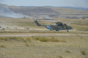 На военно-транспортном вертолете МИ-26 была доставлена батарея 122-мм минометов "Василек"