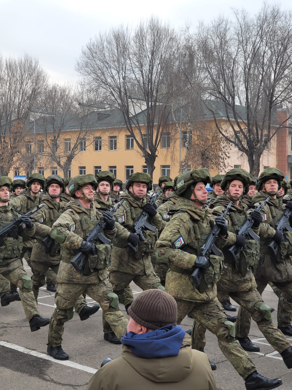 Генеральный секретарь ОДКБ Станислав Зась  в Алматы выступил на церемонии завершения миротворческой операции на территории Республики Казахстан