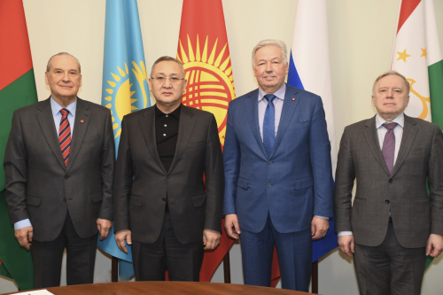 Состоялась встреча Генерального секретаря ОДКБ Таалатбека Масадыкова с Директором Института государства и права РАН Александром Савенковым