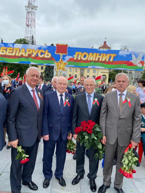 Генеральный секретарь ОДКБ Станислав Зась принял участие в торжественных мероприятиях в Минске по случаю Дня Независимости Республики Беларусь Генеральный секретарь ОДКБ Станислав Зась принял участие в торжественных мероприятиях в Минске по случаю Дня Независимости Республики Беларусь
