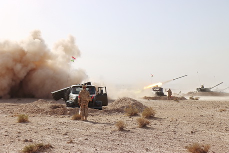 Группировка артиллерии остановила продвижение главных сил "боевиков" на учении ОДКБ в Таджикистане