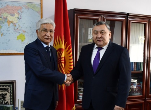 Секретарь Совета безопасности Кыргызстана Марат Иманкулов встретился с Генеральным секретарем ОДКБ 