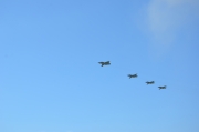 Штурмовики СУ-25 ВВС Казахстана заходят на цель