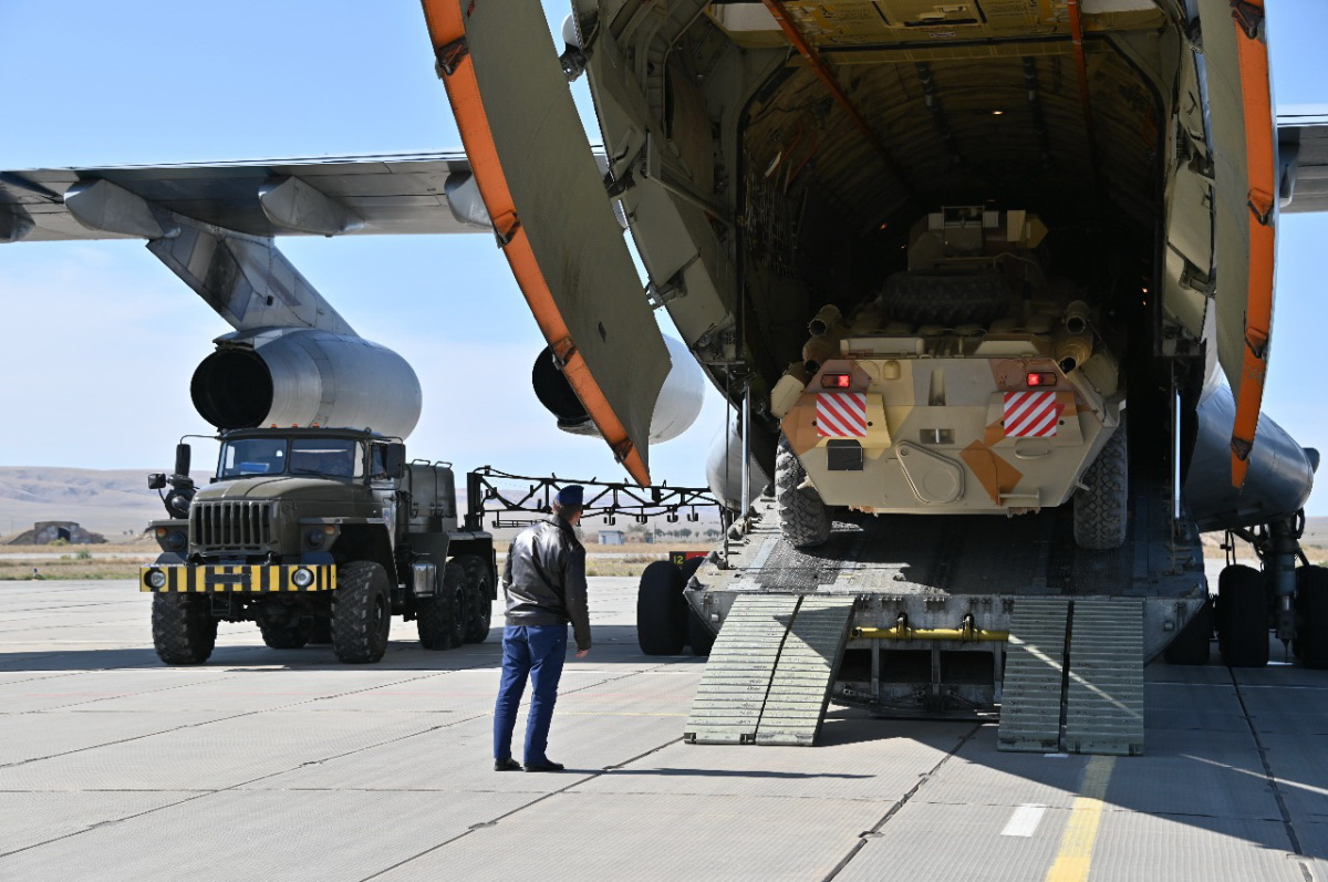 Участники учений ОДКБ «Нерушимое братство-2025» и «Барьер-2025» направляются в Республику Таджикистан
