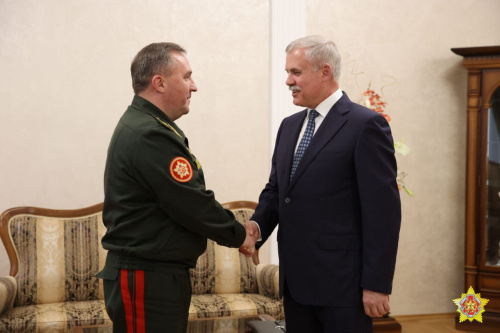 Генеральный секретарь ОДКБ обсудил вопросы военного сотрудничества с Министром обороны Беларуси Генеральный секретарь ОДКБ обсудил вопросы военного сотрудничества с Министром обороны Беларуси