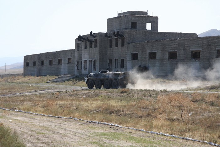 Штурм здания.JPG