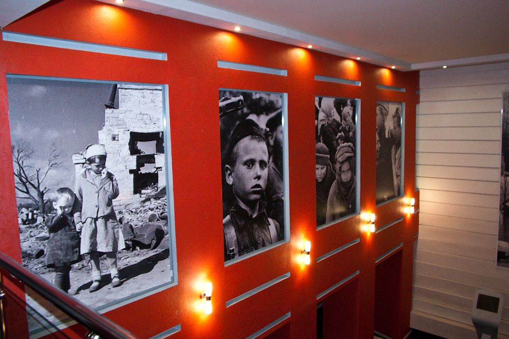 Фото Хацуни в мемориальном комплексе.jpg