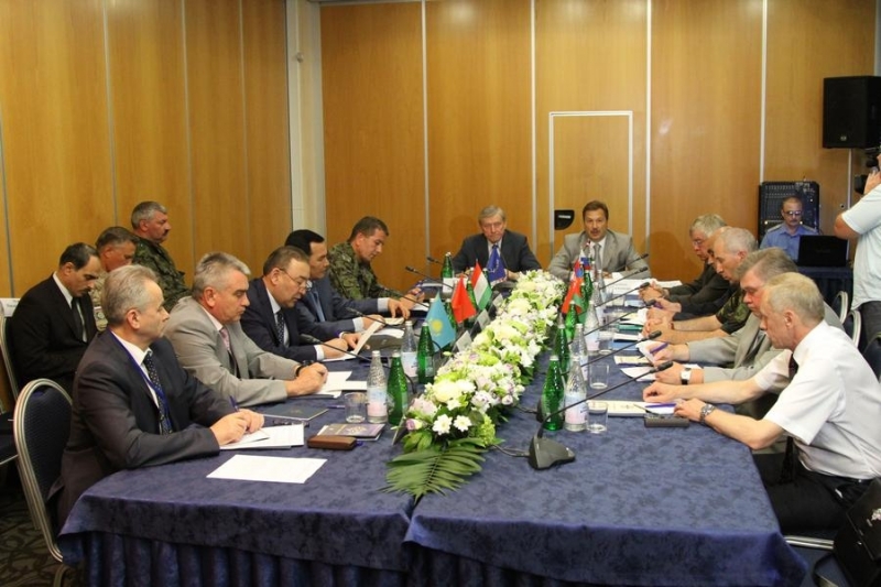 Совещание замминистров МВД в Ростове 10.07.2013.jpg