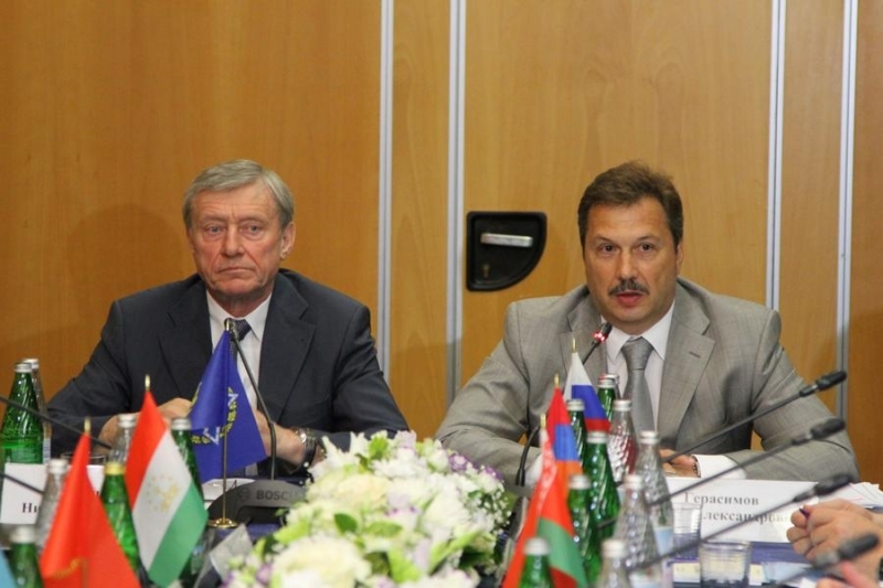 Совещание замминистров МВД в Ростове 10.07.2013-2.jpg