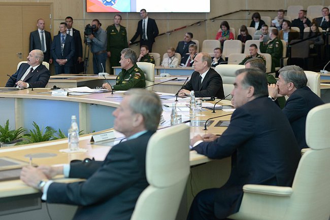 ОДКБ в нац. центре обороны РФ 8.05.2014 - 2.jpeg