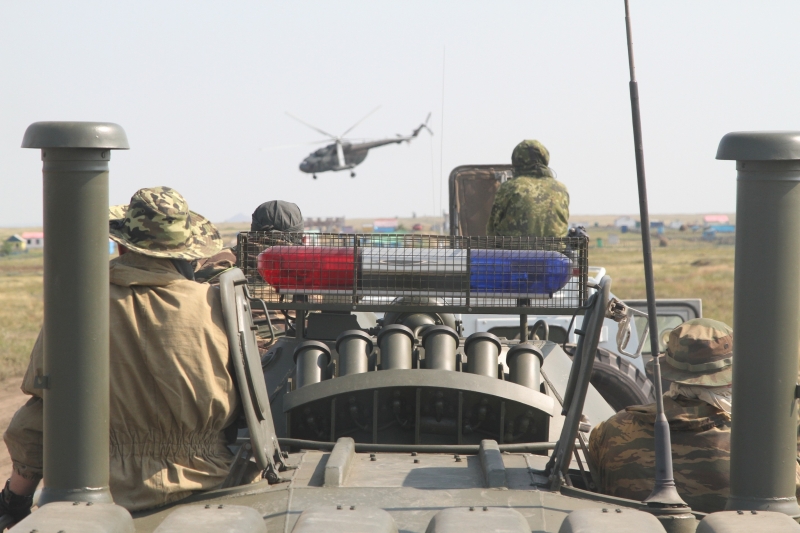 Кобальт-2013- БТР с мигалкой.jpg